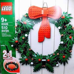 LEGO 2-in-1 Christmas Wreath Retired Set 40426 New ( box has damage in front )
